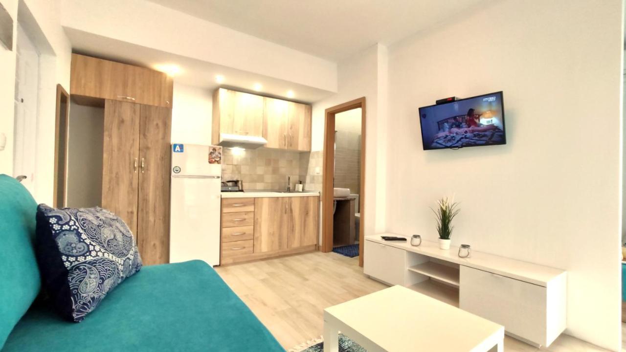 Sea Star Apartments Kallikratia Nea Kallikrateia Экстерьер фото