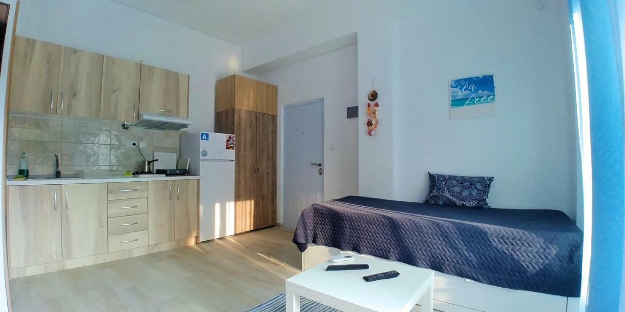 Sea Star Apartments Kallikratia Nea Kallikrateia Экстерьер фото